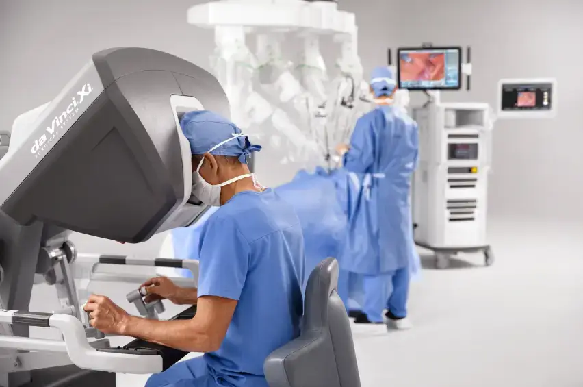 lista de cirujanos robóticos en Perú